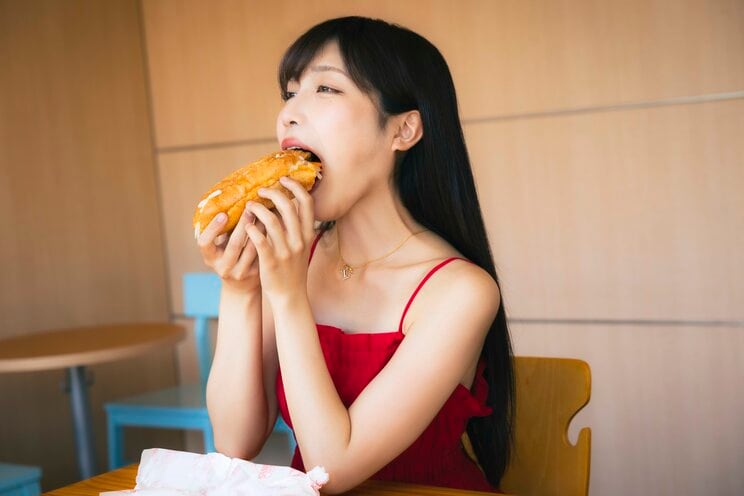 食いしん坊女子りっかちゃん　（撮影／矢島泰輔）
