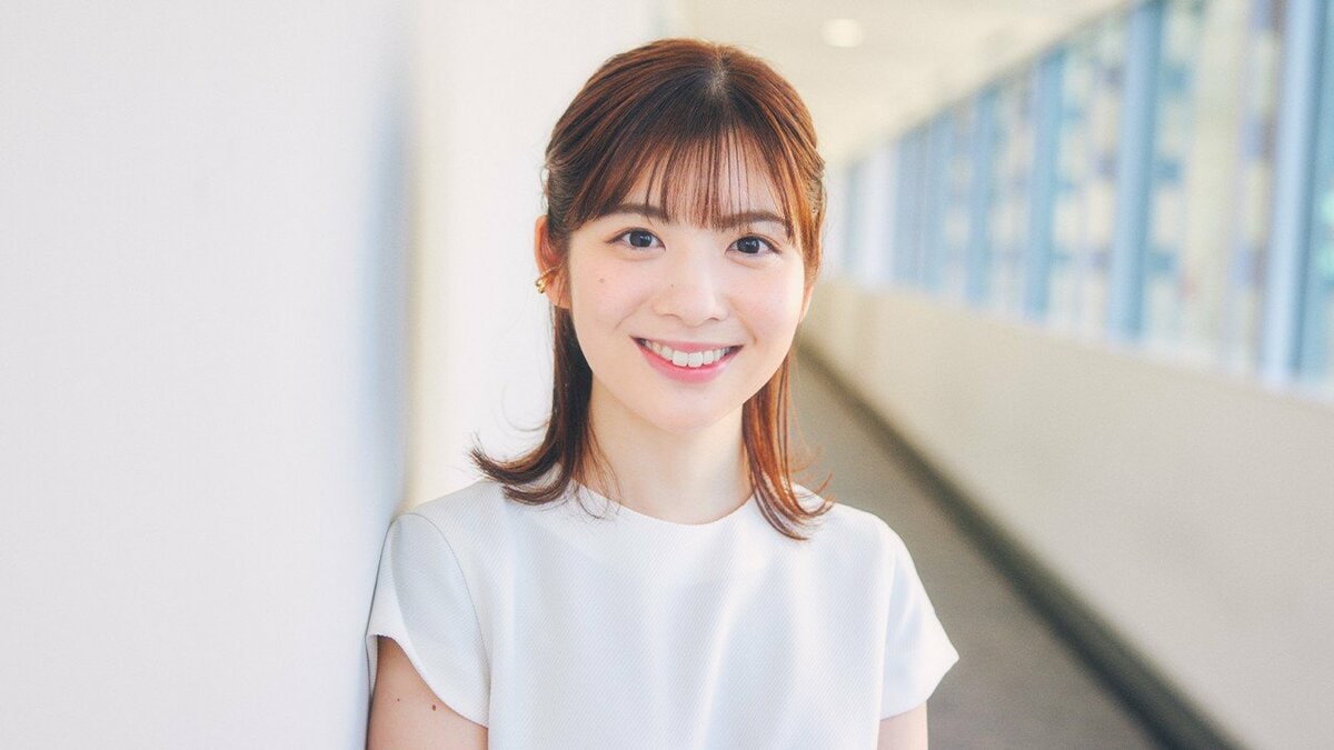 日本テレビアナウンサー 佐藤真知子 直筆サイン入り色紙 日本テレビアナウンサー 佐藤真知子 直筆サイン入り色紙（可愛い