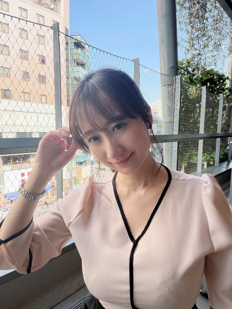 話題の気象予報士・吉井明子が語る31歳での転身と45歳の水着挑戦「ここでやらなければ後悔する」_7