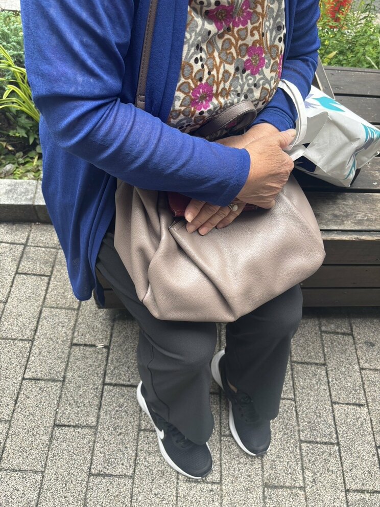取材に答えてくれた女性（撮影／集英社オンライン）