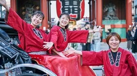 「女の子がこんな大変な仕事するの？」動画を見て外国人がビックリ。海外からもファンが訪れる浅草の人力車女子たちは大忙し！