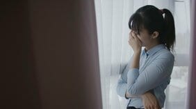 教師を自死にまで追い込む「命令なき超過勤務の強要」…先生”定額働かせ放題”の奴隷制度に「死にたい」の声