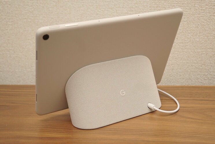 〈Pixel Tabletレビュー〉専用ホルダーでスマートスピーカーに早変わり！ 待望のGoogle純正タブレット「Pixel Tablet」はiPadと何が違う？_2