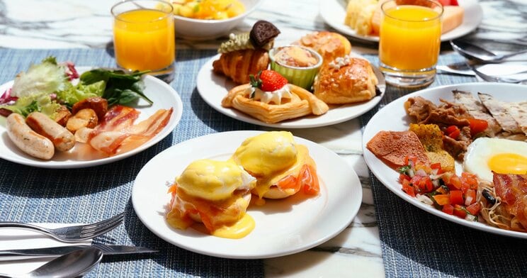 月曜の朝食を贅沢にするなど「楽しみ」を作ることも有効（写真／Shutterstock）