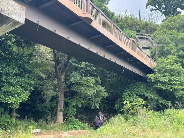 遺体発見現場となった河川敷（撮影／集英社オンライン）
