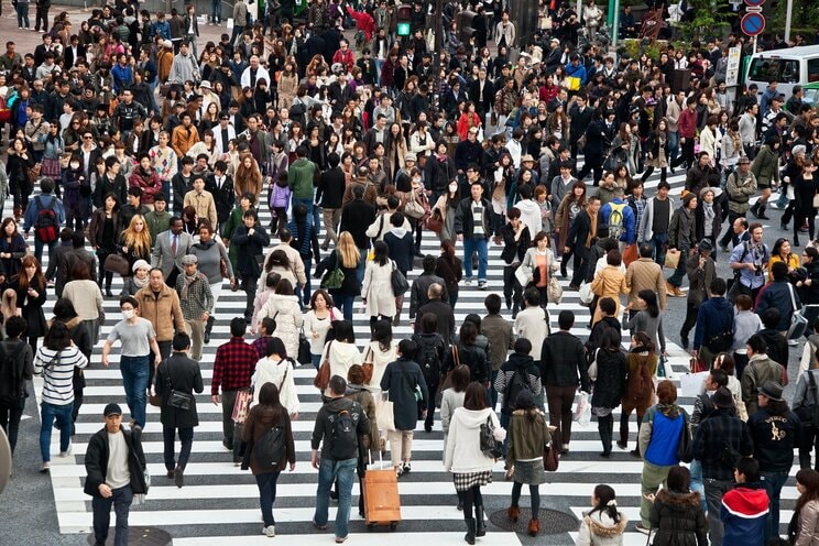 日本人の賃金が上がらないのは本当に高齢化だけが原因なのか？　「金融抑圧」と「インフレ課税」立ち向かうただひとつの方法_1