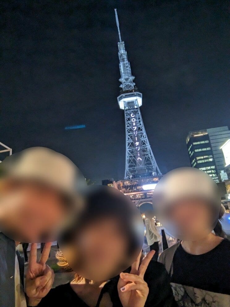 A（左）と吉田さん（中央）と義人くん（写真／吉田さん提供）