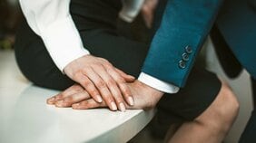 「他人の男」を奪い続ける44歳女性の言い分「私、恋愛体質なんです」「女友達はいません」…関わる人を地獄に落としまくる恋愛模様の裏側