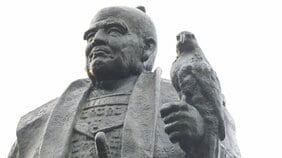 足利義満と織田信長が失敗し、徳川家康だけが唯一成功したマウンティング計画とは? 天皇を超えようとした武士たちの飽くなき戦い