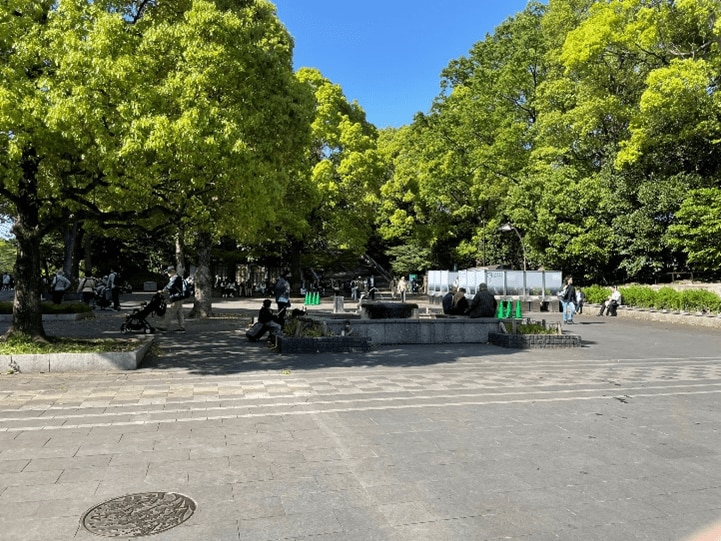 東京・上野公園と喫煙所