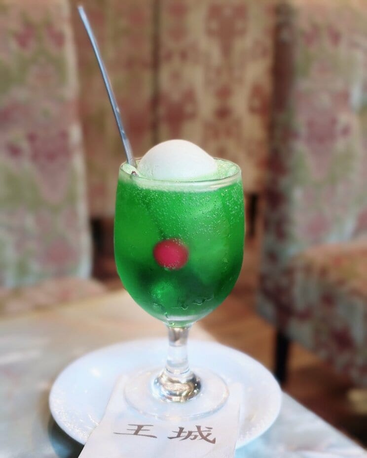 あの頃を思い出すクリームソーダ（写真／王城提供）