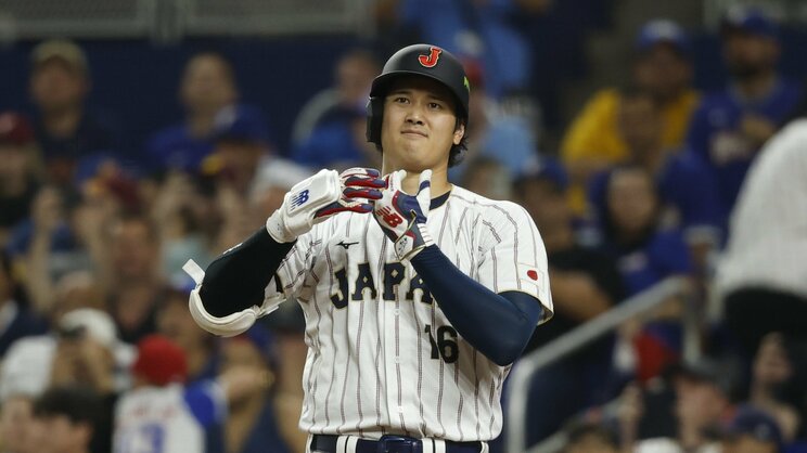 まさか大谷は「アツオー！」をやるとは…　写真／共同通信社