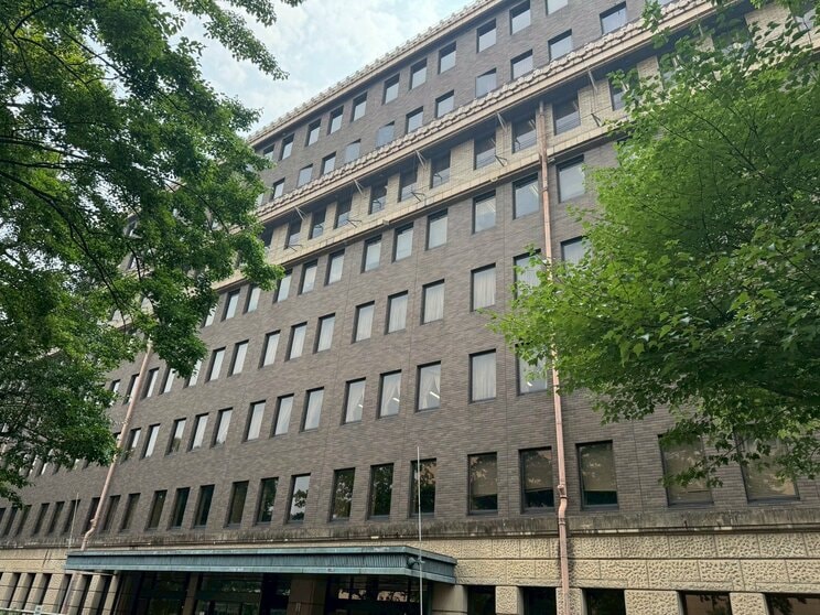 「集合写真はNG、スナップ写真はOK」名古屋の小学校が“学級写真”廃止…保護者7割が反対、背景に“変態教員”の盗撮事件…学校は「性的ディープフェイクの懸念」と説明_11