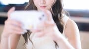 〈ファン激怒〉「すぐにLINE交換しようとしないで」「絡んで数日で告白しないで」女性ファンにガサツなナンパする“女オタオタ”が増殖中…「もう卑劣に卑劣が重なっていますよね」