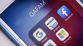 GAFAMに支配・搾取される日本…天然資源と同等の価値になるデジタルサービス、2030年には10兆円の赤字に