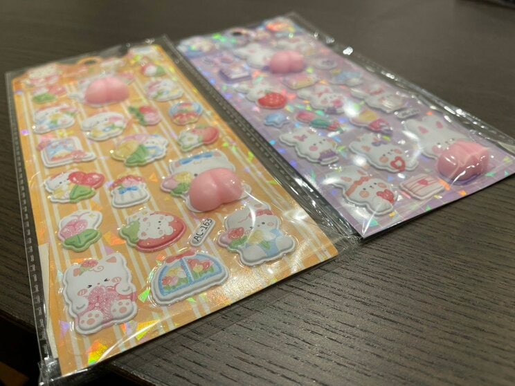 「ボンボンドロップだけじゃない」整理券・転売・ニセ物も…“令和のシール戦争”に親も奔走「始発に乗って朝５時から並びました」“おしり”も高レートで取引_14