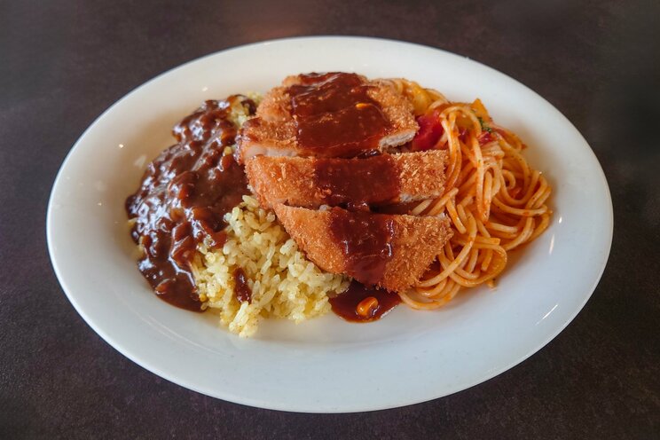 トルコライス（写真／PhotoAC）