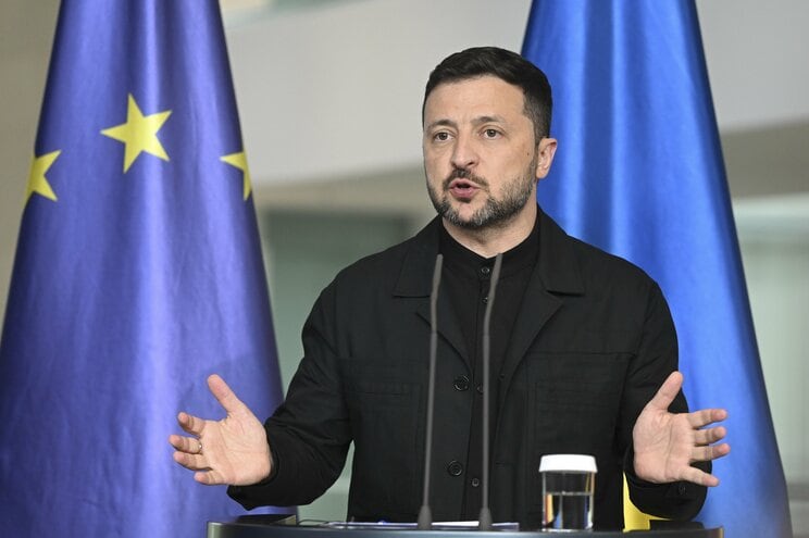 ６月４日、プーチン大統領に宛てた書簡を公表し、ロシアとの戦闘を終結させるためにプーチン氏との直接協議を提案したゼレンスキー大統領