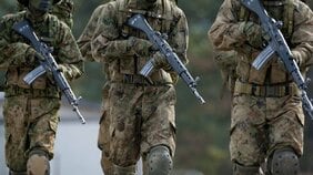 防衛大現役教官が訴える学内の問題。聞くに堪えない隠語、偏った図書館の選書、一律に与えられる補職…「学生時代には、ぜんぜん勉強しなかった」と自嘲する将官たち【防衛大告発を読んで】