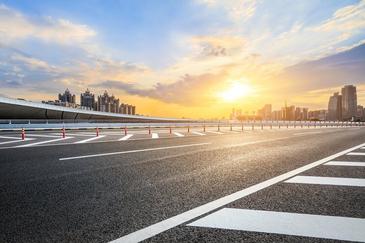 石破首相は国民をミスリードをしたいのか、算数すらできないのか…減税しても道路に穴は空かない！「ガソリン減税」で経済成長へ_3