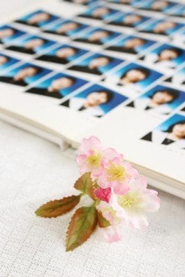 近年、卒業アルバムを悪用した性的ディープフェイクも問題になっている　※画像はイメージです（写真／PhotoAC）