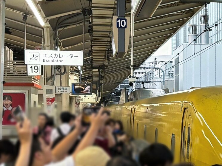 東京駅にて（写真／読者提供）