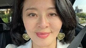 〈広瀬めぐみ議員、サックス奏者と“赤ベンツ不倫”〉「ここに連れてけば姫もご機嫌」逢瀬のホテルはドンペリ、露天風呂ありのホスト御用達。地元支援者はエッフェル報道以降、怒り心頭、お相手は福山雅治やヒゲダンのバックも