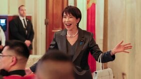 高市首相を「ごますり巧み」と断じた朝日新聞、「愛嬌」と評価したニューヨーク・タイムズ…日米首脳会談で“別の物語”が描かれた理由