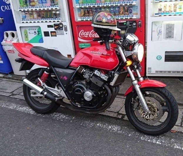 千布容疑者のSNSに投稿されていたバイク(本人SNSより)