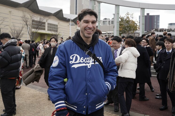 リーゼント込みで50万円、龍を入れて60万円、幟(のぼり)を入れて80万円、北九州市二十歳の記念式典は今年もド派手だった_17