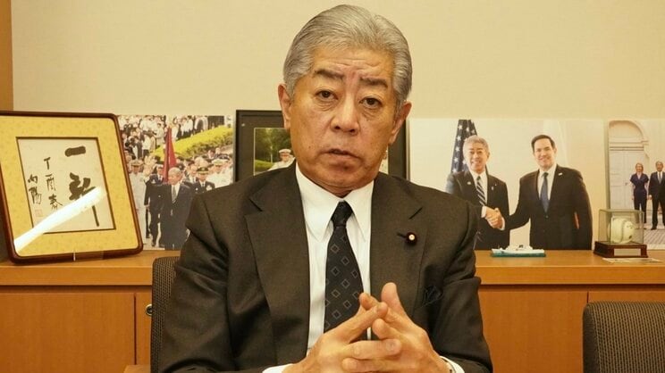 12月18日、インタビューで話す岩屋毅前外相（撮影／集英社オンライン）