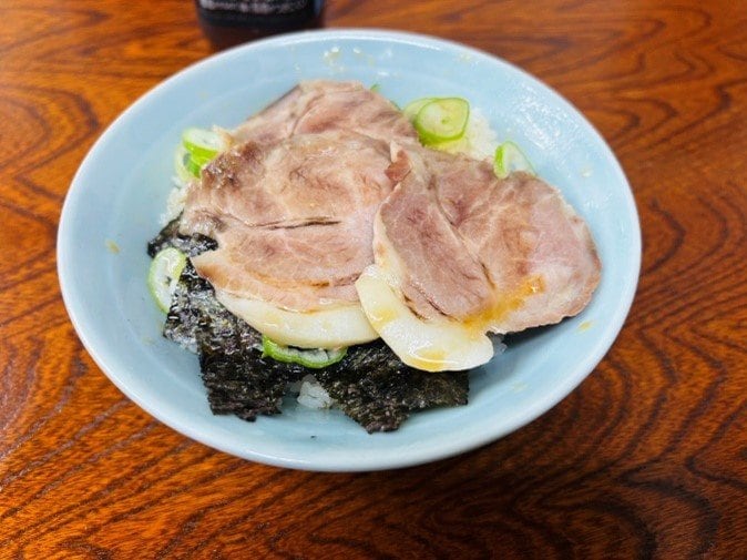 小チャーシュー丼（290円）（ゼロ次郎さん提供）