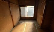 「40年住んでたおじいさんが退去しました」投稿された空き部屋の写真に心ザワつく人続出「エモい」「グッとくる」「え、事故物件感‥」気になる、おじいさんの行方は