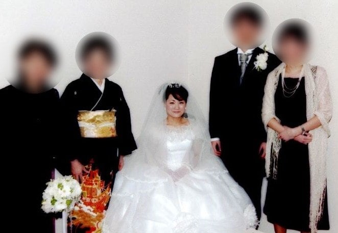 １回目の結婚を果たした30歳のときの原口さん