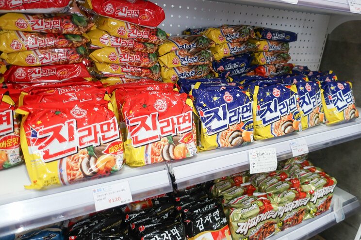 リアルチーズラーメン、チーズボール、キンパ…。BTSも食べた韓国グルメが気軽に買える！　話題の「韓ビニ」で売れ筋商品を調べてみた_7