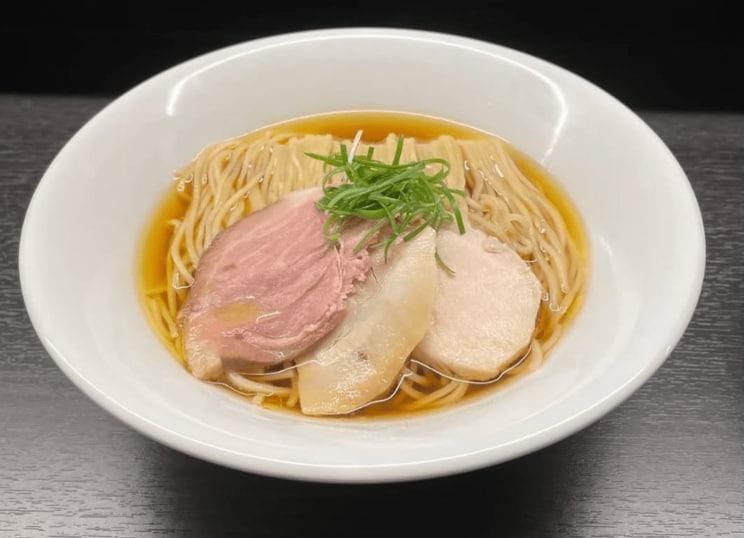 店の看板メニュー「鶏そば」（店の公式Instagramより）