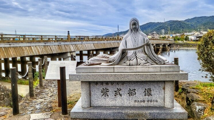 天皇が通いたくなる文化的サロン創設に利用された紫式部…恋愛が政治や権力にそのまま影響した平安時代の女性の生き方〈大河『光る君へ』でも描かれる!?〉_5