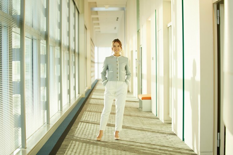 「アナウンサーとして入社したのに洋服の生地選びをしている」働くことの多様性を体現する日本テレビのアパレルブランド、Audire。25歳最若手、忽滑谷こころアナの視点_6