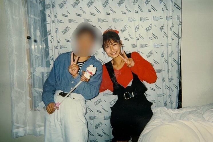 ロックが好きだった少女時代を知っている家族は、突然のアイドルへの転身にびっくりした（写真／本人提供）