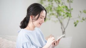 〈AI彼氏に沼る人続出〉「人間と錯覚するぐらいリアルで…」チャットGPT恋愛の魅力と危険性