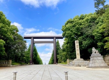 靖国神社（写真・PhotoAC）