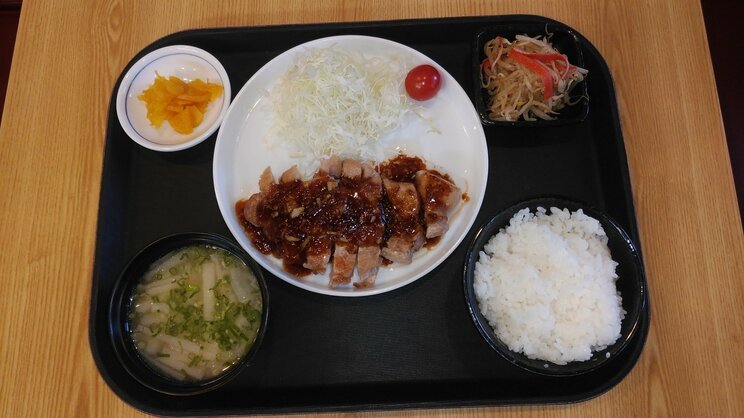 〈客を包丁で刺した居酒屋店主が独白〉「決してわざとじゃない」「被害者男性は釈放祝いに僕にプレゼントまでくれた」あの夜、何があったのか…？事件現場となったお店は今も元気に営業中_7