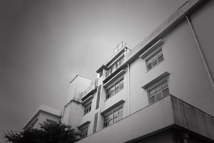 空気の淀んだ学校（画像はイメージです）