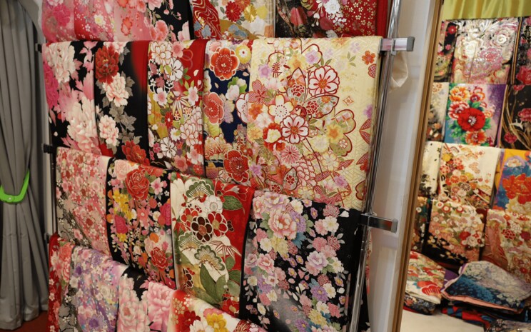 「未払いで900万円損失が出た年も」「刑法犯認知件数の減少に貢献!?」北九州のド派手成人式の立役者、貸衣装屋「みやび」が振り返るヤンチャな20年間_4