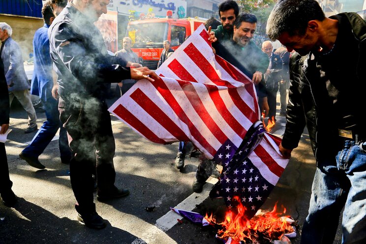 イランの「反米」はアメリカへの期待と失望から始まった_01
