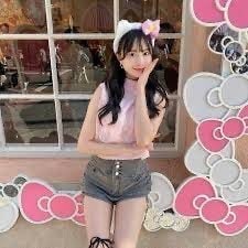 成人式のスケスケ衣装で炎上した藤川らるむ 「下品すぎる」「TPOを考えた方が」に20歳の女の子がかざす正論_10
