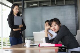 「SNSが原因で懲戒免職?」「子どもの発熱を理由に休んだら罰金?」その社内規則はここがおかしい、ここがグレーだ!