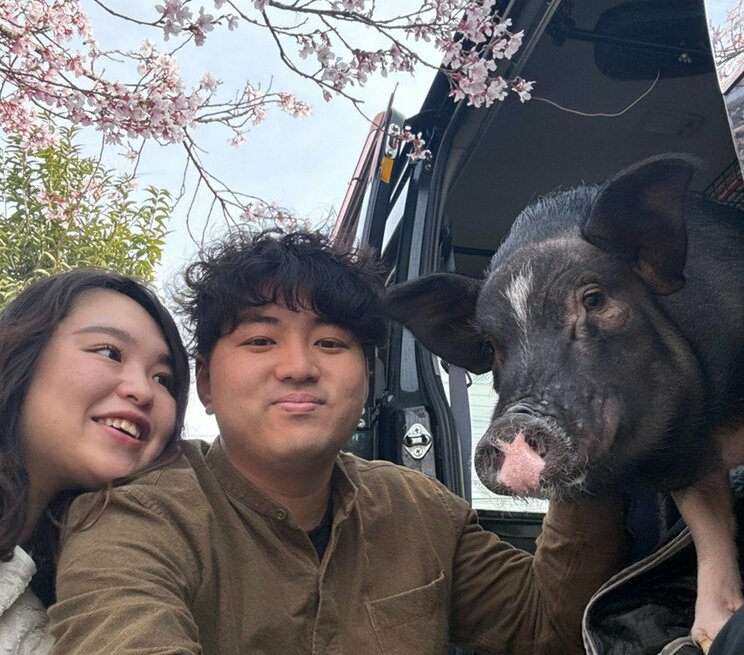 「僕たちの第一子はぶひまる」と語るご夫婦。今年、娘が誕生する予定だ