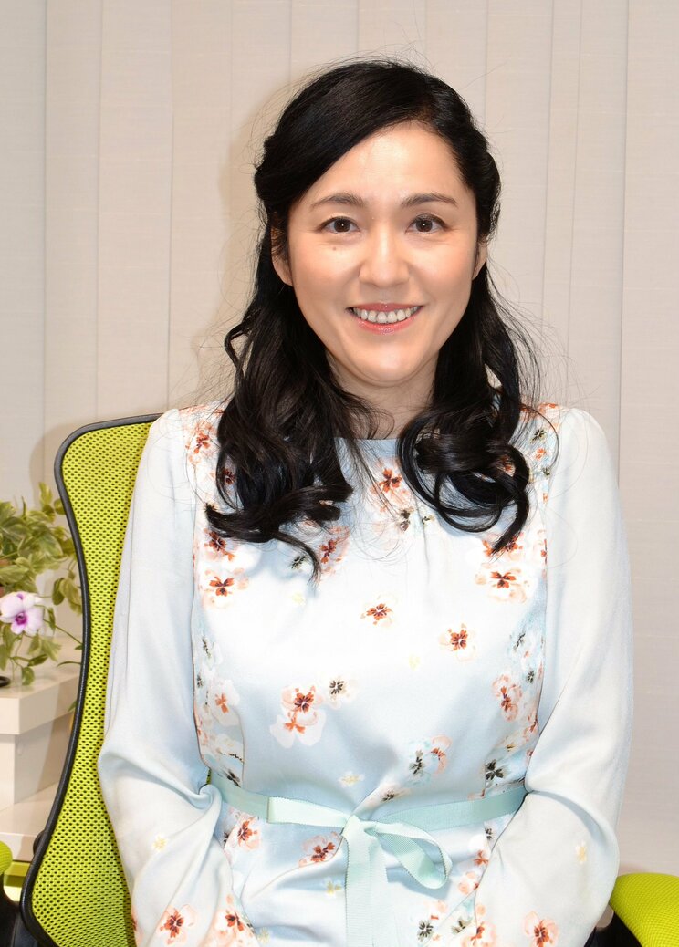 新刊『「幸福感」に満たされたいなら阪神ファンを知りましょう マーケッターが気づいた「効果と法則」』が話題の牛窪恵さん（写真／本人提供）