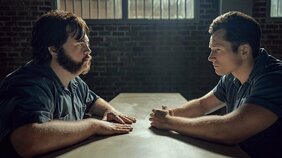 『ブラック・バード』|連続殺人犯の正体を暴け。囚人が託された極秘任務【今からでも間に合うネットドラマ|宇都宮秀幸】